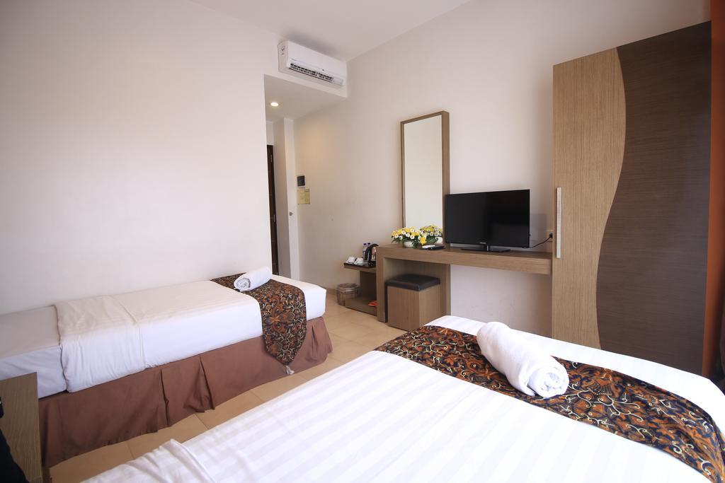 Jentra Dagen Hotel Malioboro Yogyakarta Luaran gambar