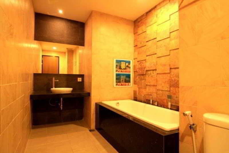 Jentra Dagen Hotel Malioboro Yogyakarta Luaran gambar